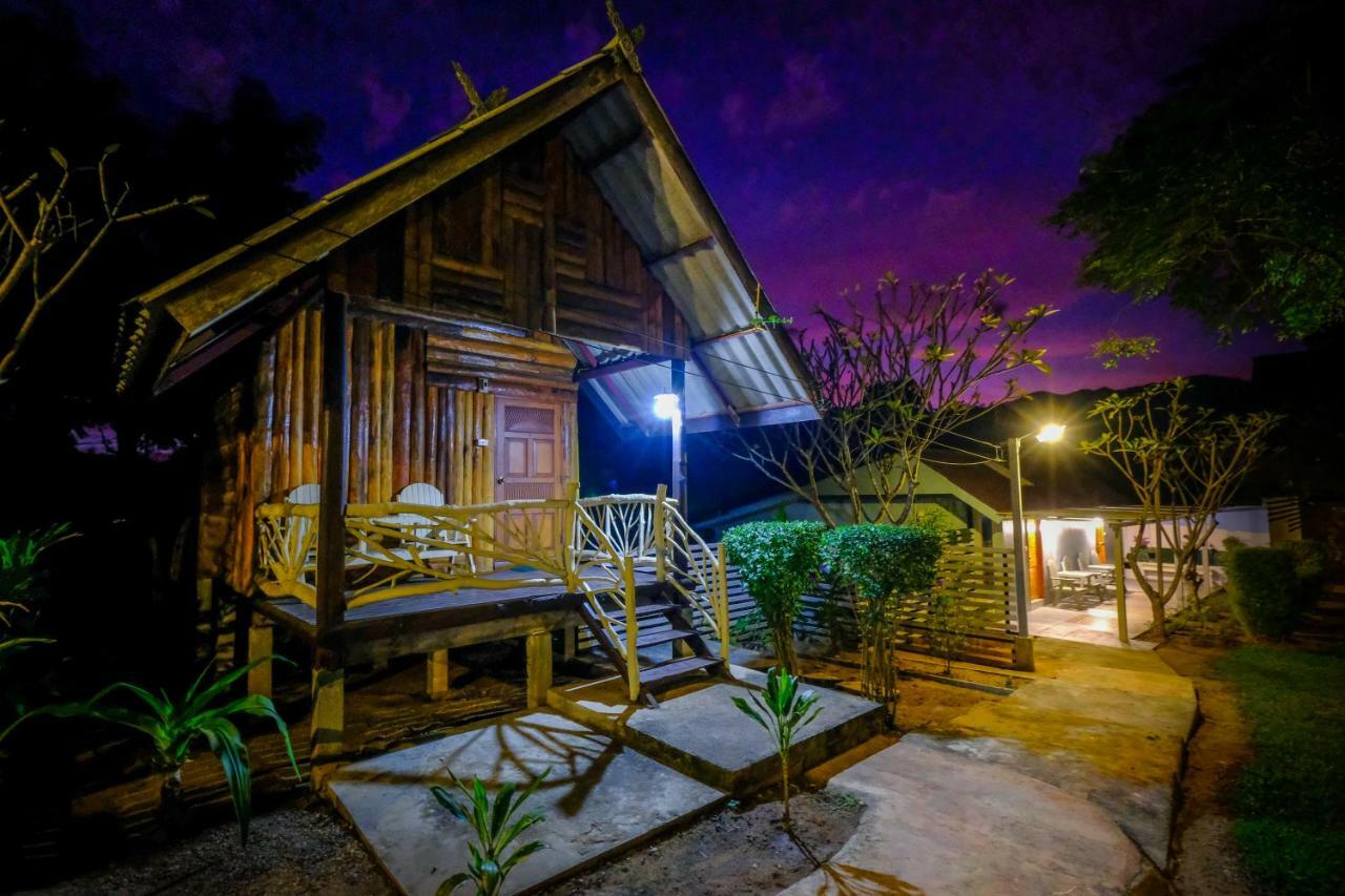 Hotel Pai Tewdoi Garden ปาย ทิวดอย การ์เด้น Zewnętrze zdjęcie